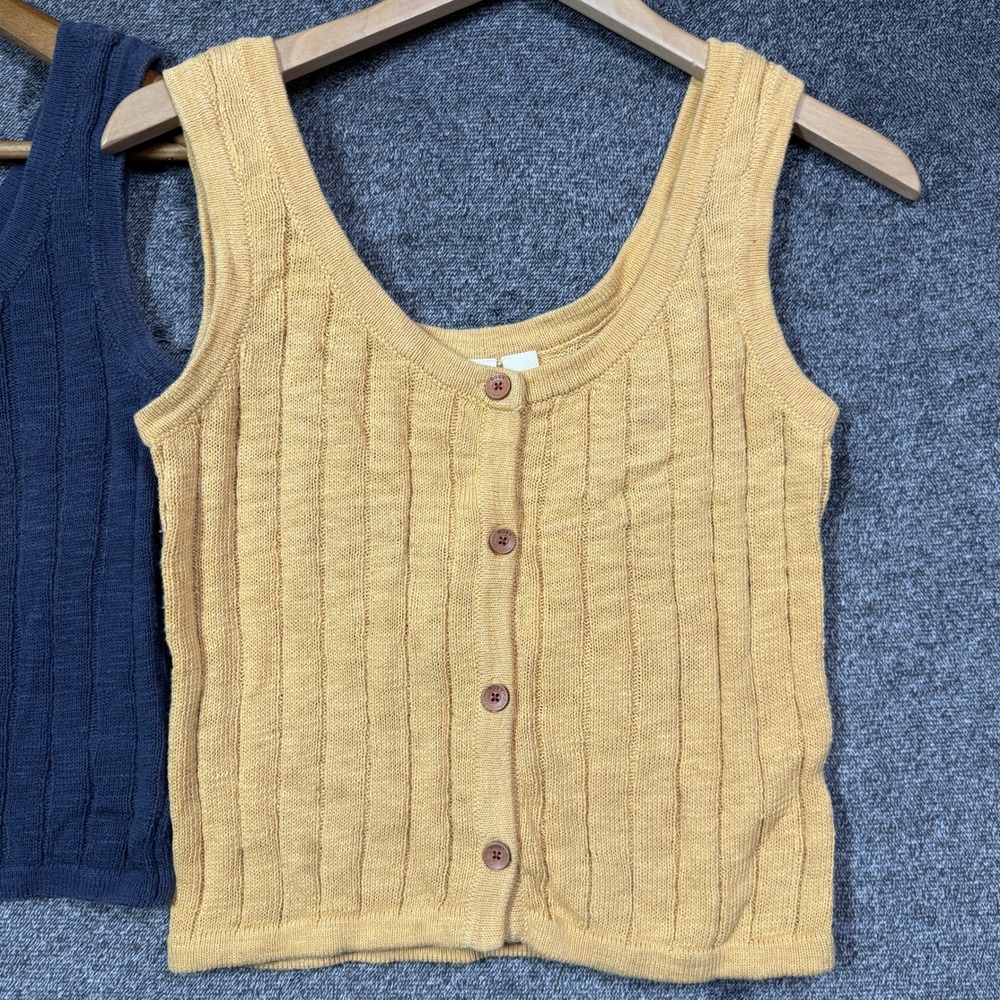 Roxy Tank Top Lot of 2 Ribbed Knit Button Front Medium Navy Blue Mustard Yellow - Picture 2 of 9
